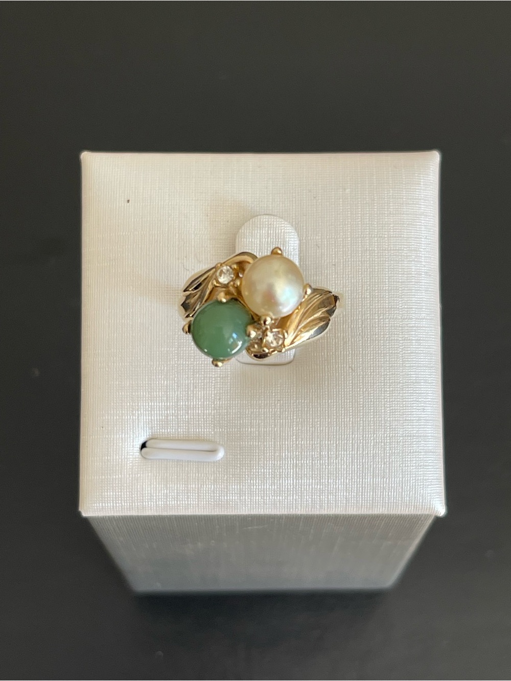 Gold Pearl and Green Stone Women's Ring